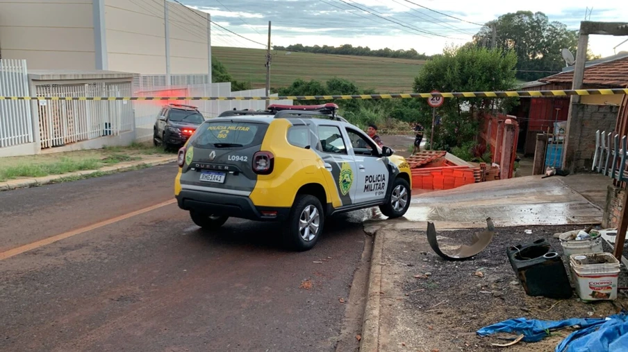 Mulher é baleada e morre em residência no Bairro Parque dos Ipês