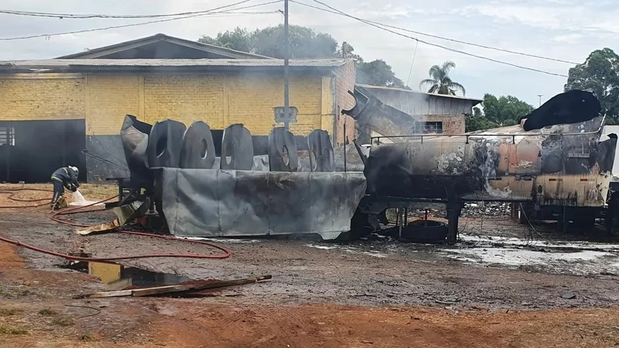 Soldador morre após ser arremessado em explosão de caminhão-tanque em Ponta Grossa