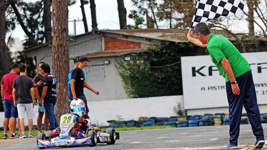 Metropolitano de Kart de Curitiba  tem um bom início de temporada