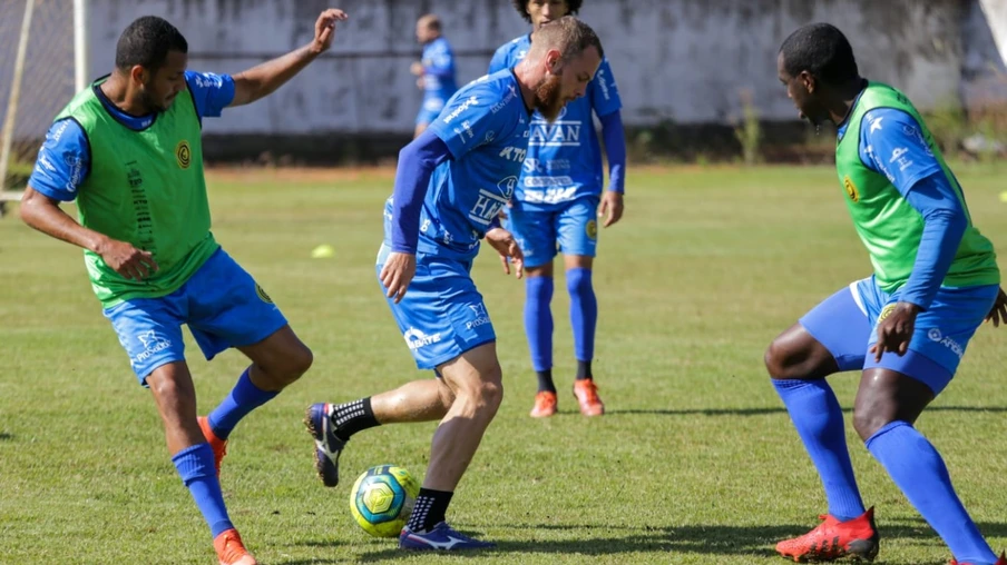 Cascavel ganha reforços para jogo importante contra o Azuriz