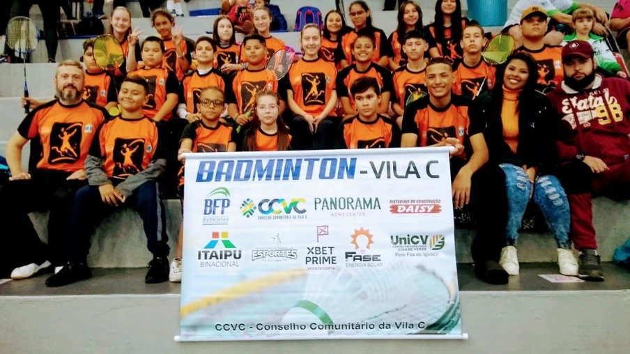Badminton iguaçuense conquista 17 medalhas em campeonato paranaense