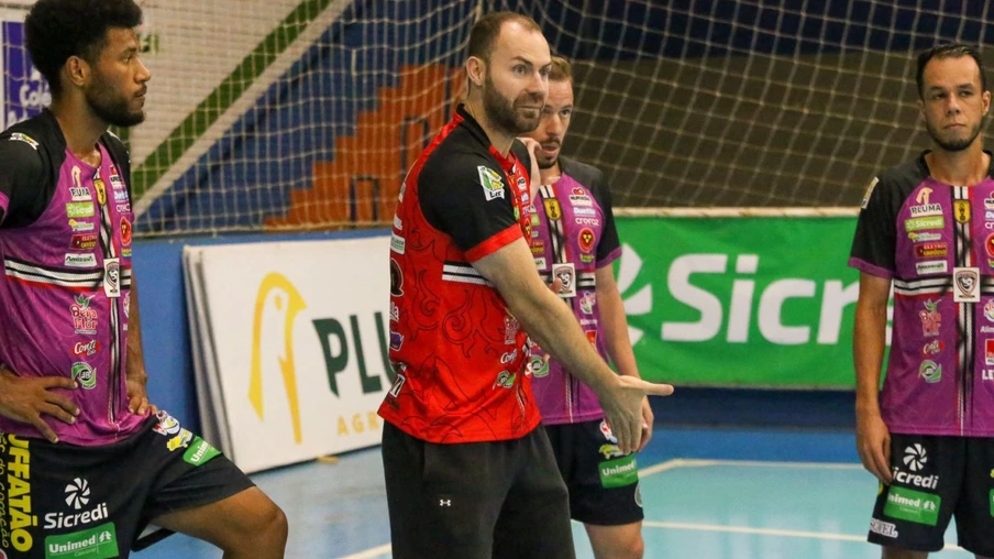 Cascavel Futsal espanta favoritismo e espera jogo difícil contra Tubarão no ginásio da Neva