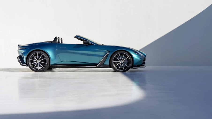 Aston Martin V12 Vantage Roadster: a expressão máxima de estilo, som e velocidade