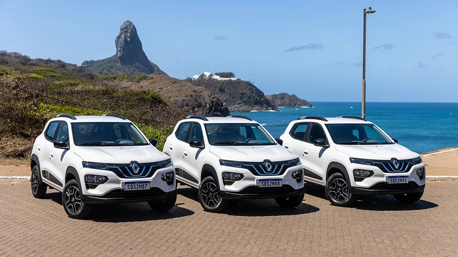 Kwid E-Tech chega a Fernando de Noronha