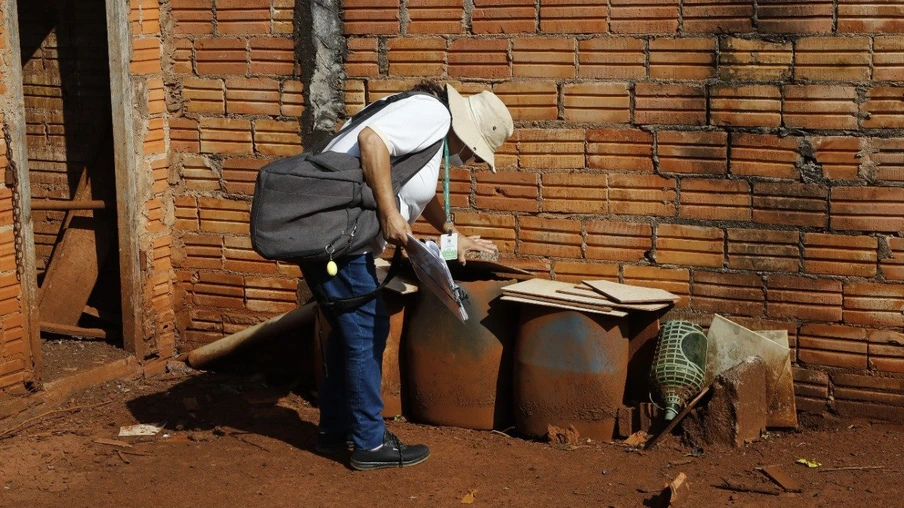 Com estado de epidemia em Cascavel, agentes de endemia poderão multar