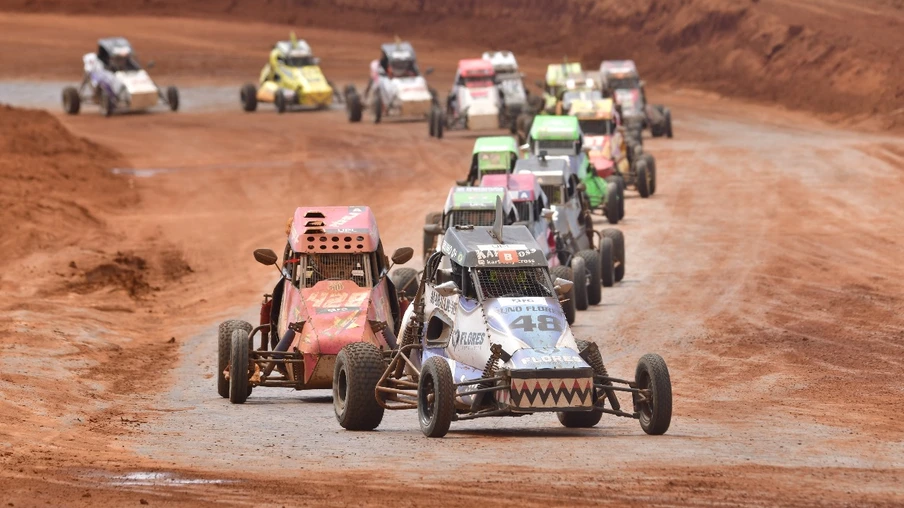 Zezinho Alves é o campeão brasileiro de kartcross