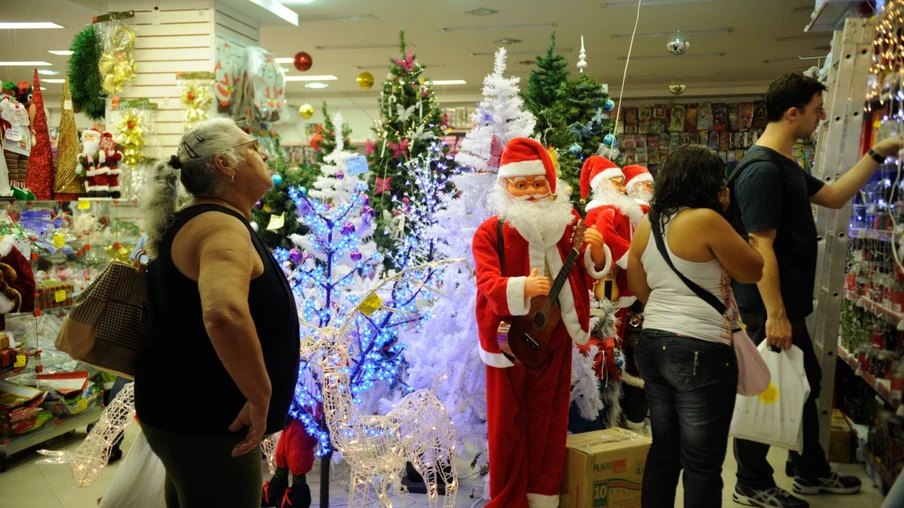 Vendas de Natal crescem 1,12% no Paraná e atende expectativa do comércio