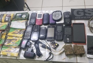 Agentes penitenciários impedem que 26 celulares sejam entregues a presos de Cascavel