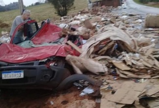 Motorista morre em grave acidente entre veículo e caminhão em Quedas do Iguaçu
