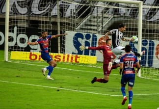 Ceará engatou a terceira vitória seguida.foto: Thiago Gadelha/SVM