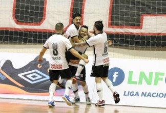 Corinthians derrota o Joinville e está na final da Liga Nacional de Futsal