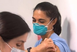 Argentina começa vacinar população contra a covid-19