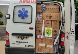 Falsa ambulância carregada com cigarros contrabandeados do Paraguai é apreendida no Paraná, diz PM