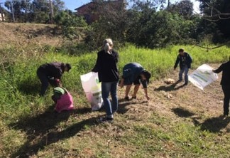 Participantes da gincana ecológica limpam parques do município de Toledo