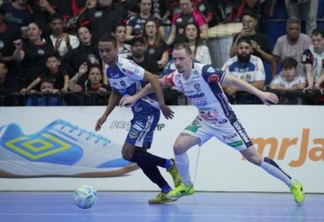 Cascavel Futsal tenta evitar  aproximação de concorrentes