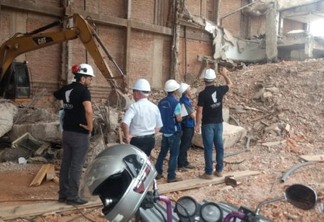 Estrutura do antigo Cine Delfim está em processo de demolição/ Foto: Divulgação 