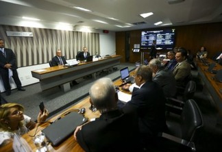 O ministro de Minas e Energia, Bento Albuquerque, participa de audiência pública na Comissão de Meio Ambiente do Senado. -Foto:Marcelo Camargo/Agência Brasil
