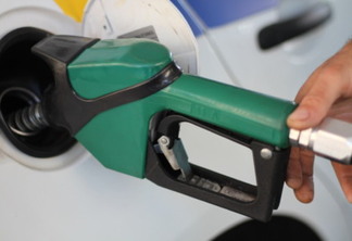 Petrobras reajusta preço da gasolina em 4% nas refinarias