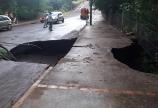 Após chuva intensa em Toledo, asfalto cede na Rua dos Pioneiros