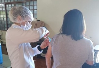 Secretaria da Saúde promove drive-thru de vacinação contra a Influenza para professores
