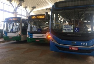 Semana começa com greve geral no transporte público em Cascavel