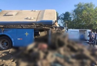 Acidente entre ônibus e caminhão deixa 22 mortos e 15 feridos graves em SP