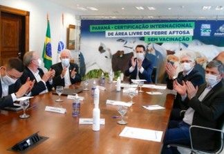 Governador Ratinho Junior comemora certificação do Paraná como área livre de febre aftosa sem vacinação