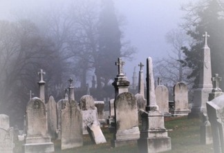 O que significa sonhar com cemitério?