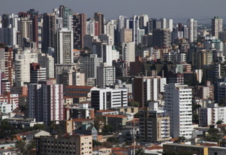 Centro visto apartir do bairro Mercês.
Foto: Arnaldo Alves / AENotícias.
Curitiba, 07-07-2011.