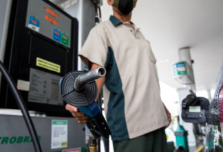 Semana começou com novo ‘ajuste’ nos preços da gasolina e do diesel