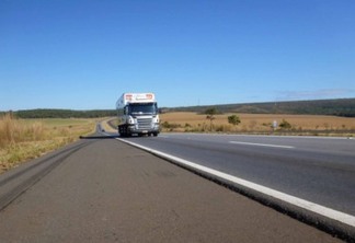 Caminhoneiros e transportadores podem atuar como MEI e acessar benefícios do regime simplificado