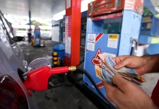 Combustíveis pressionam e aceleram inflação; acumulado chega a 10,67%