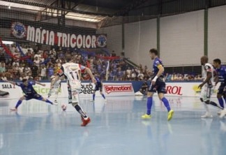 Cascavel Futsal vence com goleada e está na semifinal da Liga Nacional