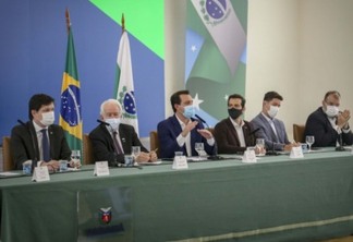 Governador do Paraná, Carlos Massa Ratinho Junior,com Secretario da Educação Renato Feder