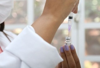 Vacinação de crianças indígenas na UBS Aldeia Jaragua Kwaray Djekupe