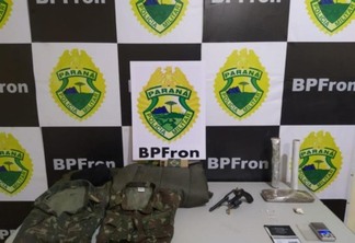 BPFron apreende arma de fogo e drogas em Guaíra