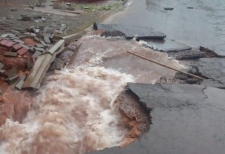 Chuvas danificam estrutura de ruas e Transitar pede cuidado da população