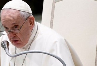 Papa Francisco critica "crueldade" russa na Ucrânia