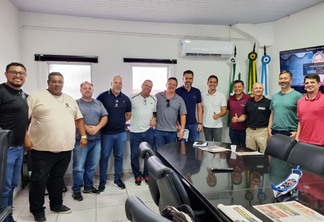 Prefeito de Pontal do Paraná recebe entusiastas da VNT