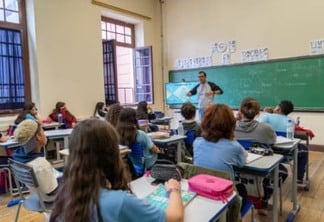 Campanha do Estado alerta alunos sobre a “frequência escolar”