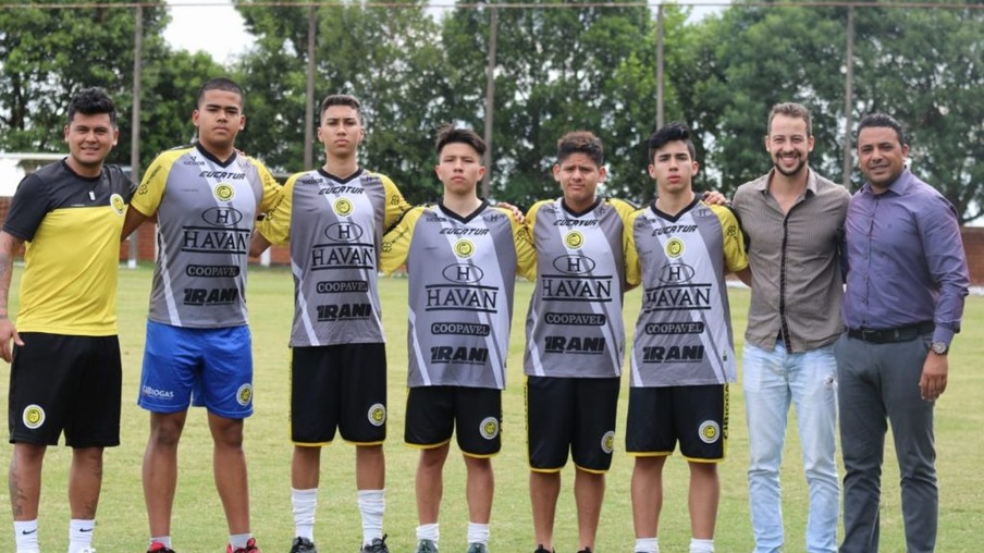 Intercâmbio Brasil x Japão: FC Cascavel fortalece parceria com projeto de futebol japonês