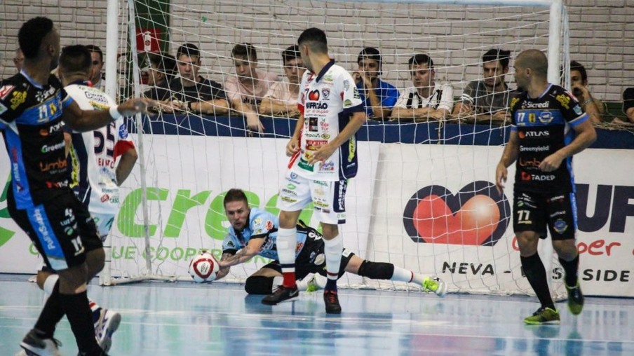 Cascavel Futsal é derrotado pelo Pato na Liga Nacional