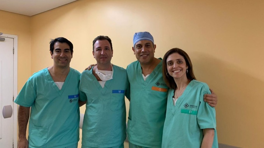 Foto: Jean ContiLegenda:Equipe médica: Renato Somensi, Alvaro Garbin, Pedro Franco e Natasha Magro