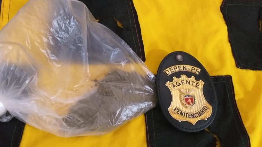 Agentes Penitenciários apreendem droga costurada em bolsos de bermuda