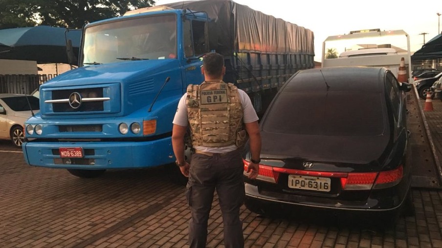 Polícia Federal e Força Nacional apreendem cigarros contrabandeados do Paraguai