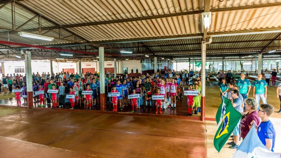 Santa Terezinha de Itaipu reúne mais de mil atletas na Fase Regional dos Jogos Escolares do Paraná