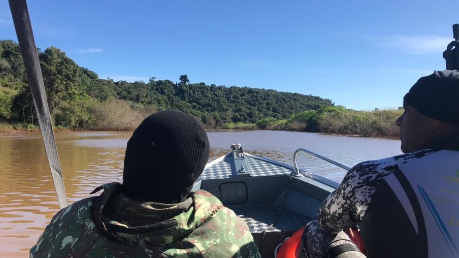 Operação policial combate crimes ambientais no Rio Iguaçu