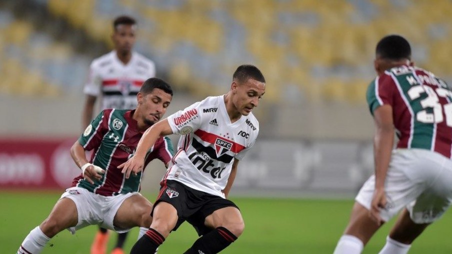Fora de casa, São Paulo vence o Fluminense e sobe no Brasileirão