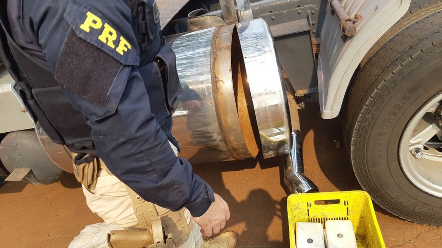 Polícia apreende 89 quilos de cocaína dentro de tanque de combustível