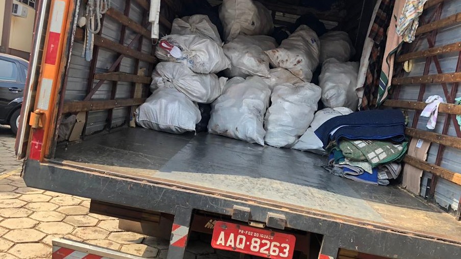 Polícia Civil doa quase quatro mil pares de calçados para Lar dos Velinhos